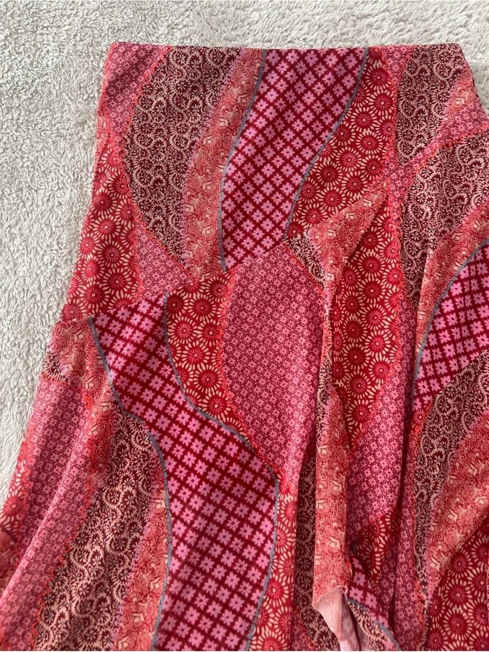 No Boundaries Printed Maxi Skirt Red & Pink XXS (00)